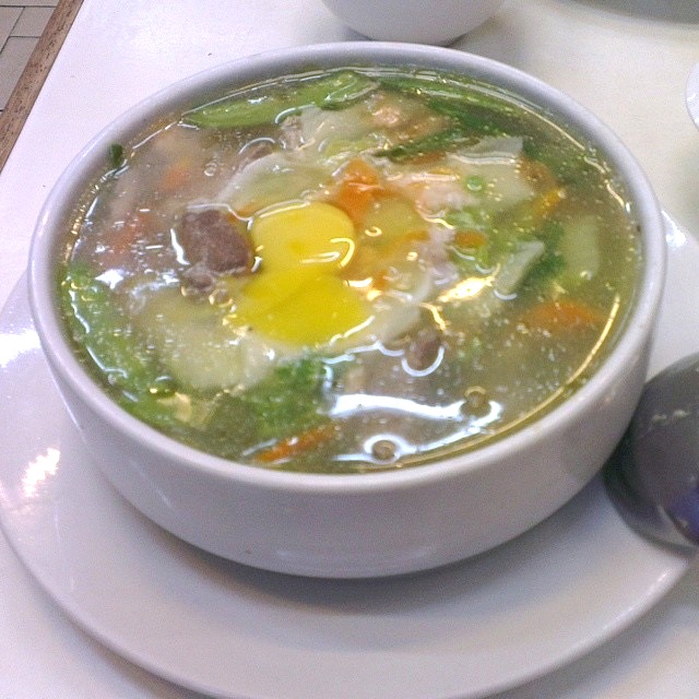 Hototay: Filipino-Chinese egg drop soup 