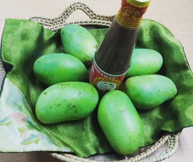 Carabao Mangoes (Manggang Kalabaw )